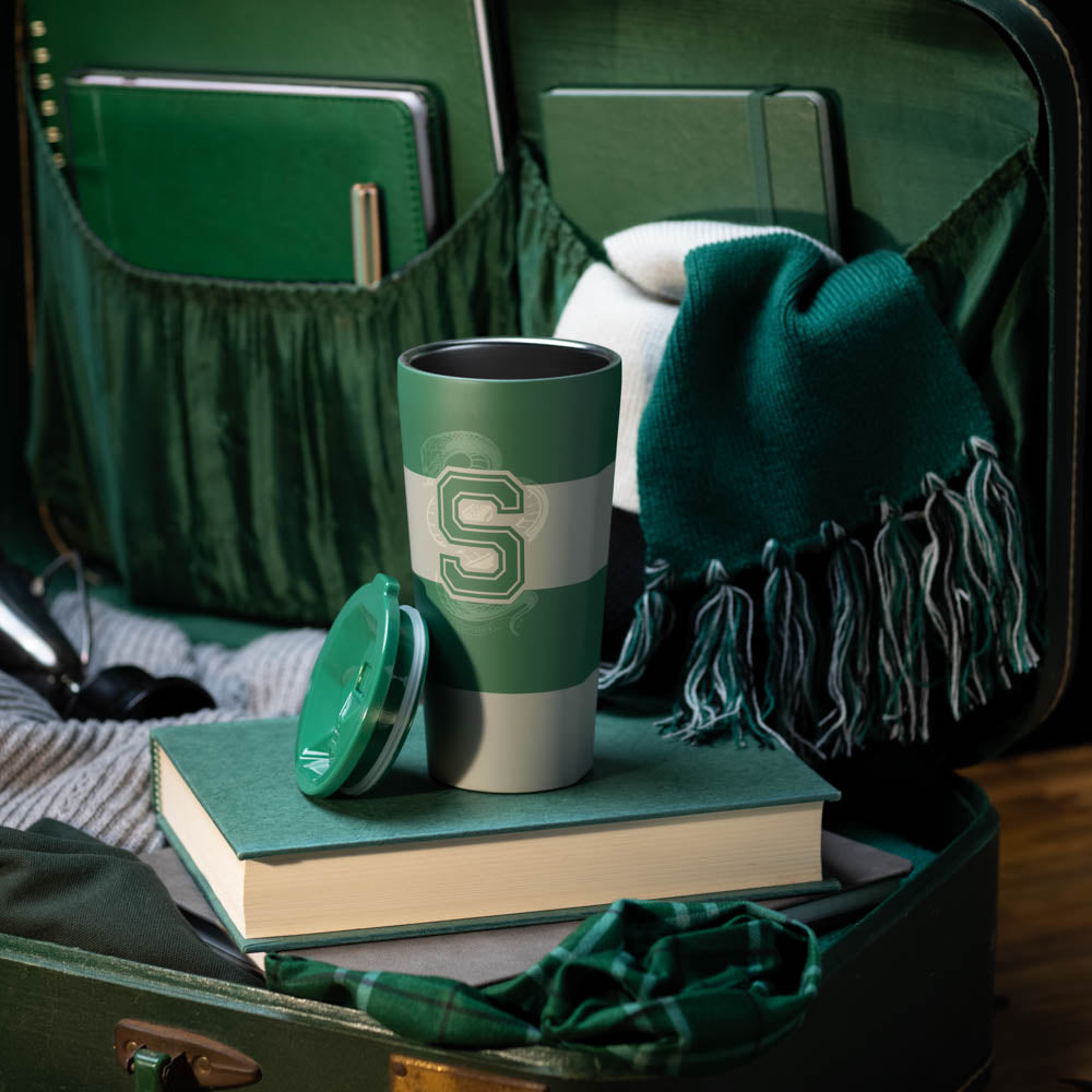 harry-potter-tumbler-o9 84ce9e4c9c5c--HarryPotter-Slytherin-4.jpg